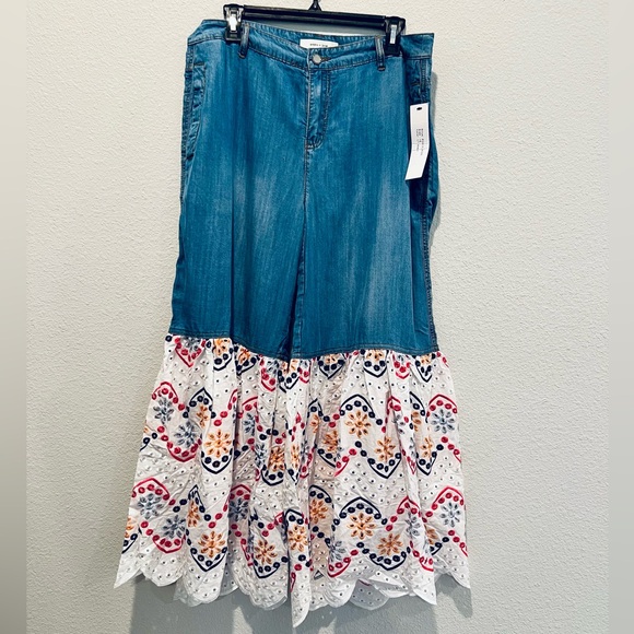 Medium Was Flat Front Hippie Jeans White Eyelet Embroidered Big Bell Bottoms 10 - Picture 3 of 8